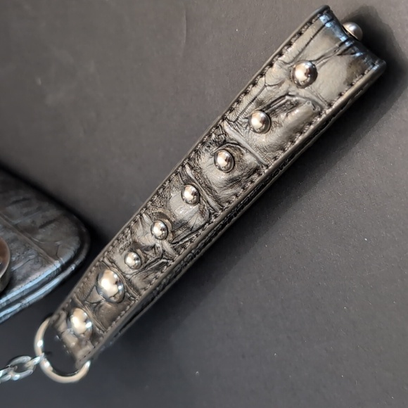 Sac O Grande Green Faux leather Womans Wristlet Clutch. - Picture 3 of 10